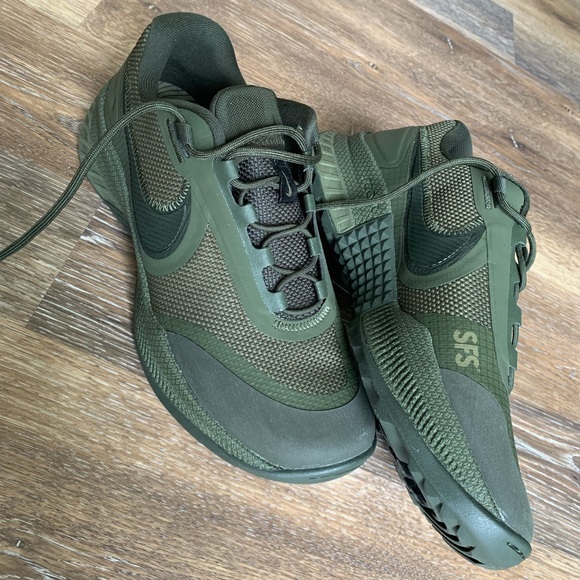 Nike React SFB Carbon Low Men’s Elite Outdoor Shoes in Olive - Picture 3 of 5
